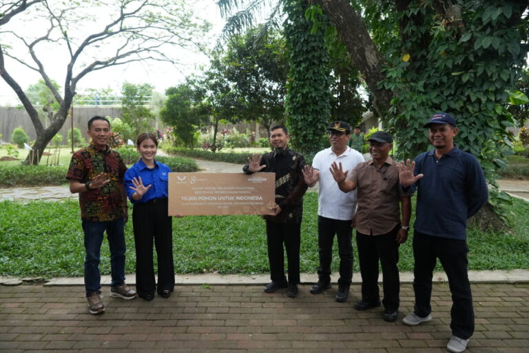Wuling Selesaikan Program “10.000 Pohon Untuk Indonesia”