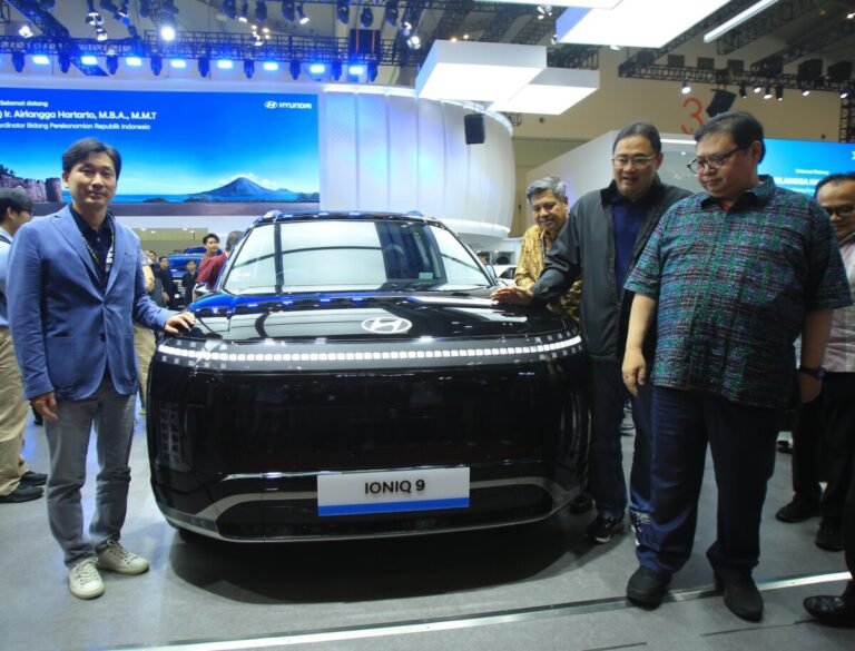Dorong Transisi Energi Nasional, Menko Airlangga Sambangi Peluncuran IONIQ 9 di GIIAS 2026 IONIQ 9